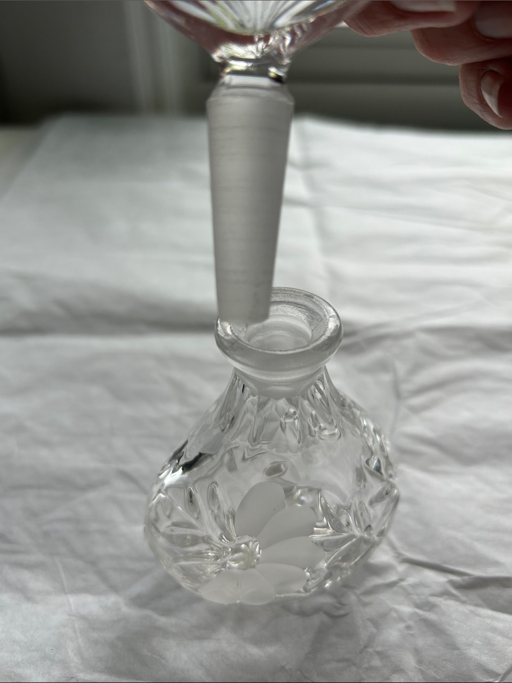 Crystal Glass Decorative Perfume Bottle - Clear - Picture 3 of 7
